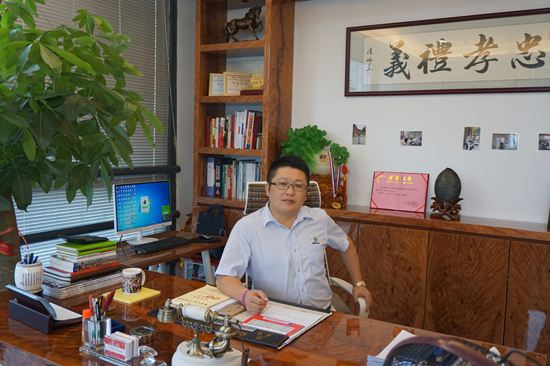 漆強化工總經理張文.jpg