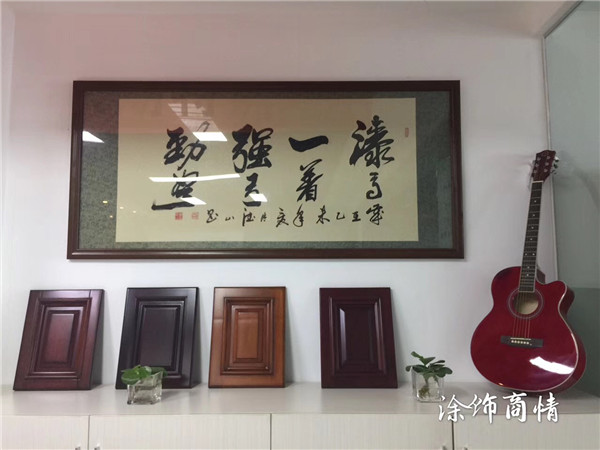 漆強家具漆光彩照人，記者看了都說好 (5).jpg